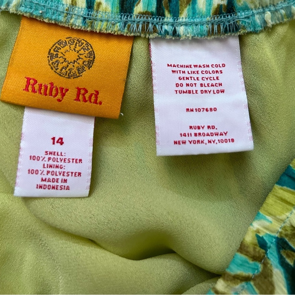 New condition Ruby Rd skirt woman’s size14 full bloom - Picture 2 of 2